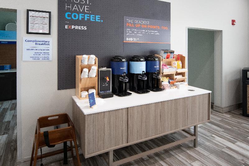 Holiday Inn Express & Suites Memphis Arpt Elvis Presley Blv By Ihg Εξωτερικό φωτογραφία